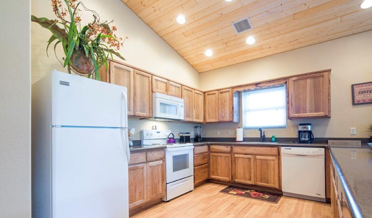 Kitchen in Cabin #283